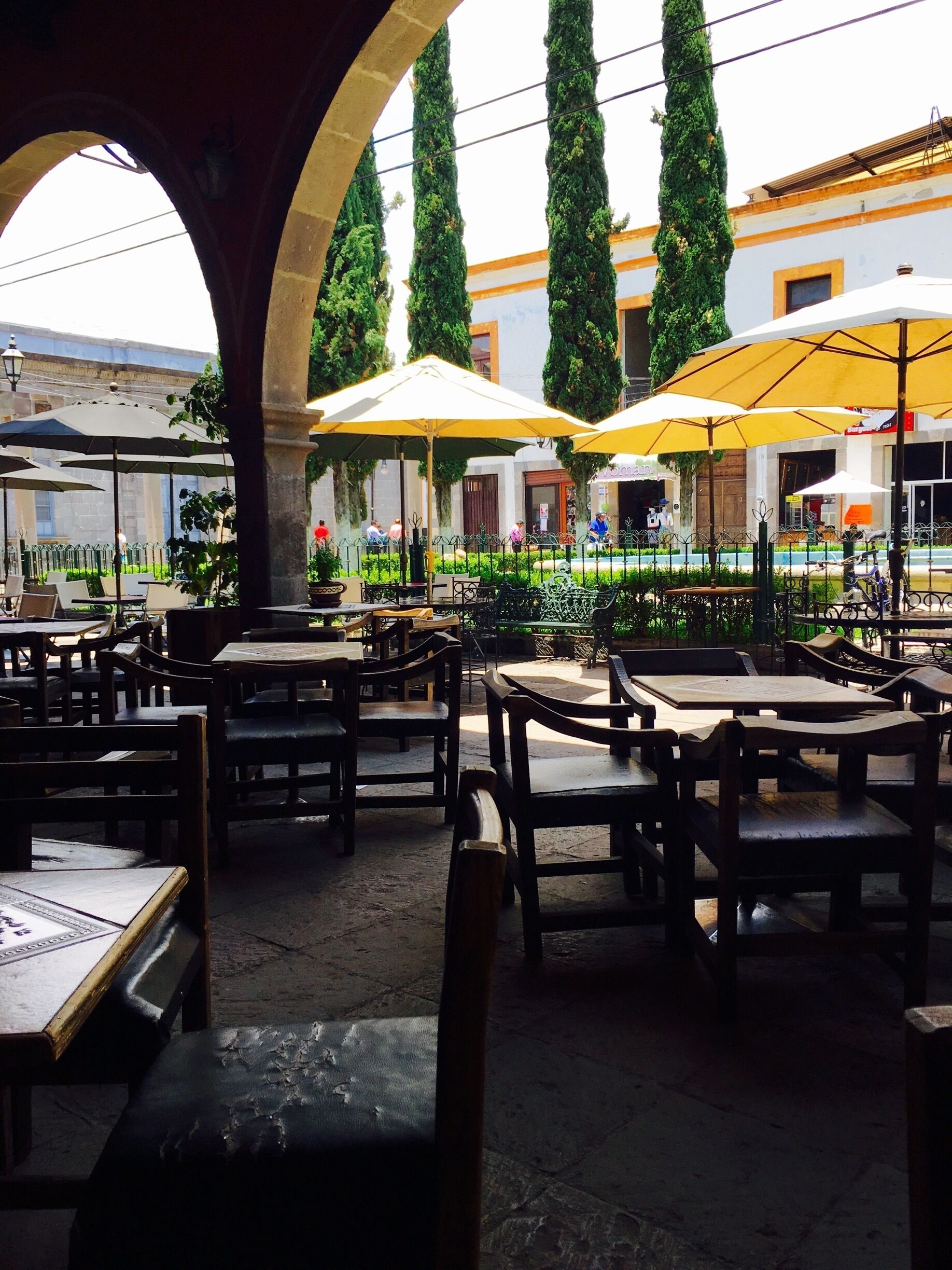 A quiet place to have a coffee. The crepes are delicious. 