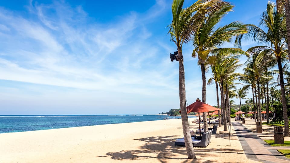 Paradise Geger beach on Bali island in Indonesia; Shutterstock ID 1272032437; Purchase Order: SP-2026; Order Number: SP-2026 Go Guide images research for Bali (Indonesia); Client/Licensee: Hotels.com; Other: Lee Ban Twan