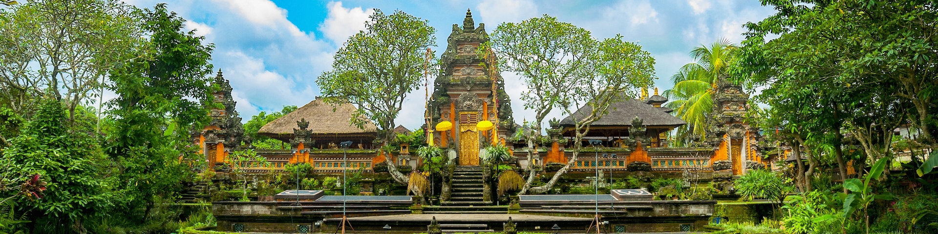 Pura Taman Saraswati temple. Ubud. Bali. Indonesia.; Shutterstock ID 533417248; Purchase Order: SP-2024; Order Number: SP-2024 Hotels.com Go Guides; Client/Licensee: Hotels.com; Other: Lee Ban Twan