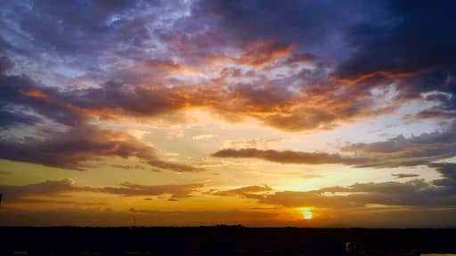 Beautiful sunsets in Playa Blanca. This one taken this month from all inclusive Hotel Riu.
#goldenhourphotography