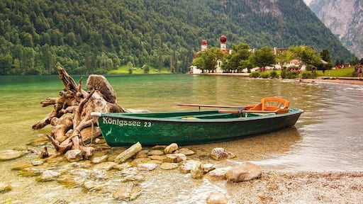 Lake Königssee is a natural lake south of Berchtesgaden in Bavaria and west of Salzburg in Austria. Königssee is the third deepest lake in Germany. It is also known as the cleanest lake in Germany. Only electric-powered (or man-powered) boats are permitted on the lake.
St. Bartholomä is a pilgrimage church located on a peninsula on Lake Königssee. St. Bartholomä can only be reached by boat or via hiking trails through the surrounding mountains.
#Green