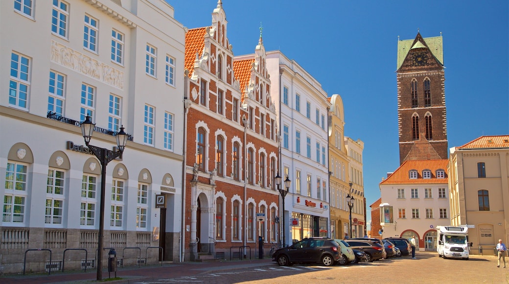 Wilsmer Market Square featuring heritage elements
