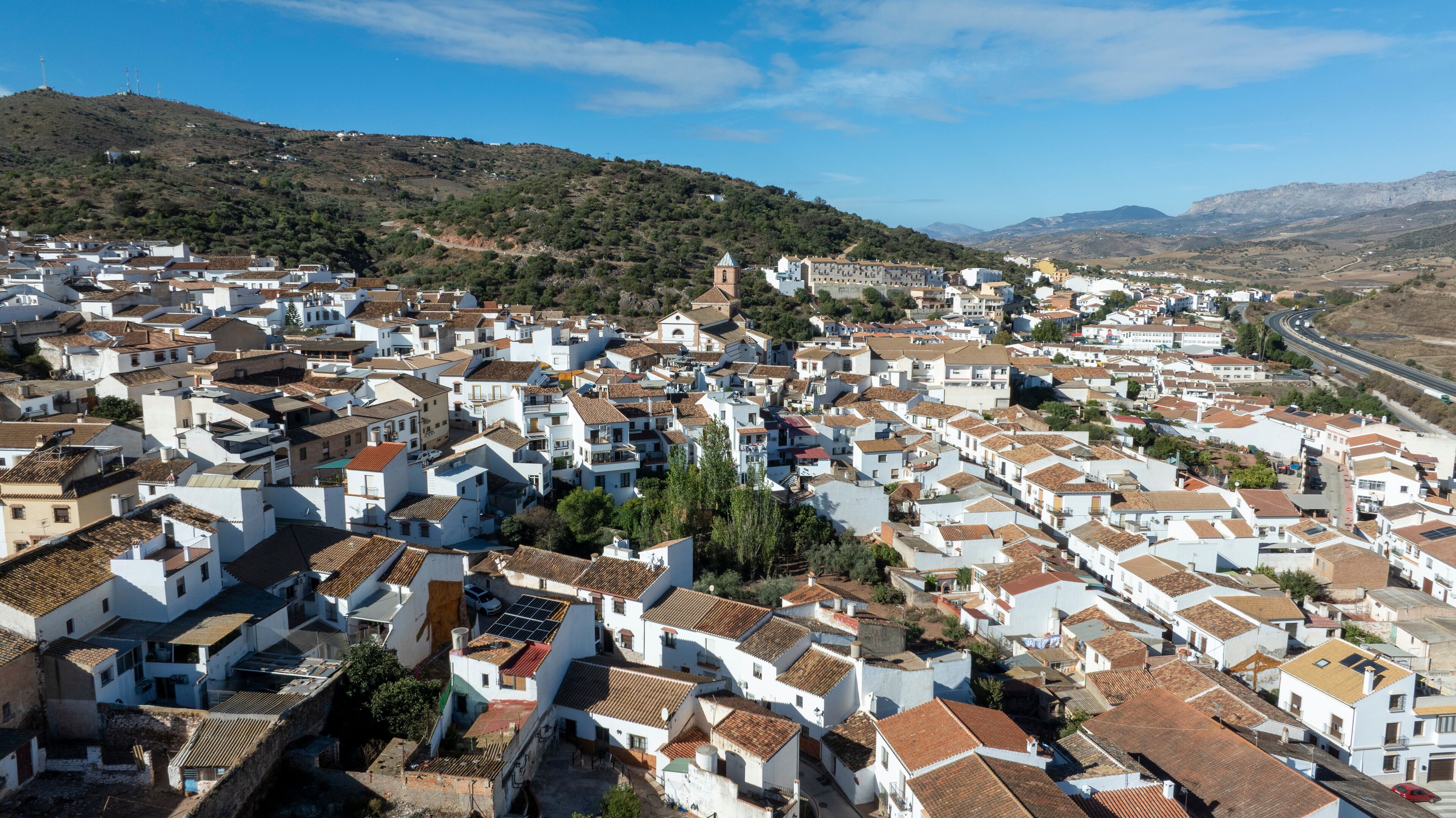 Vista aérea del municipio de Casabermeja en la provincia de Málaga, España	