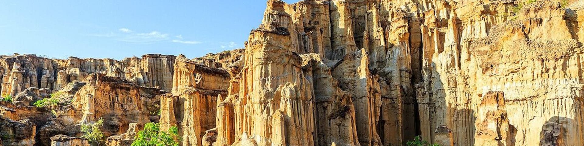 Mysterious Clay Forest in Yuanmou.
#神秘的五彩土林
https://twitter.com/Beautifulgx