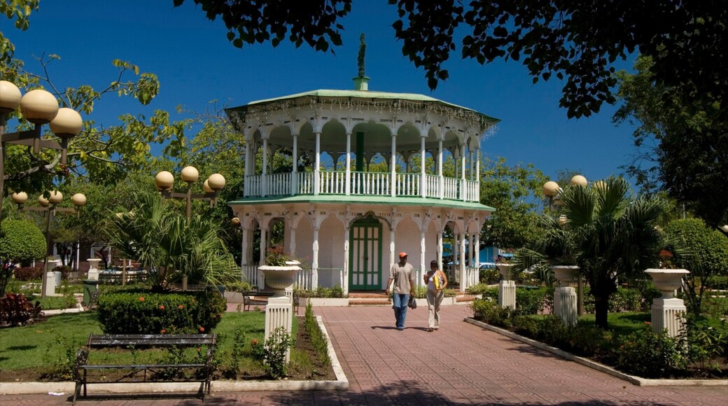 Puerto Plata which includes heritage architecture and a park as well as a couple