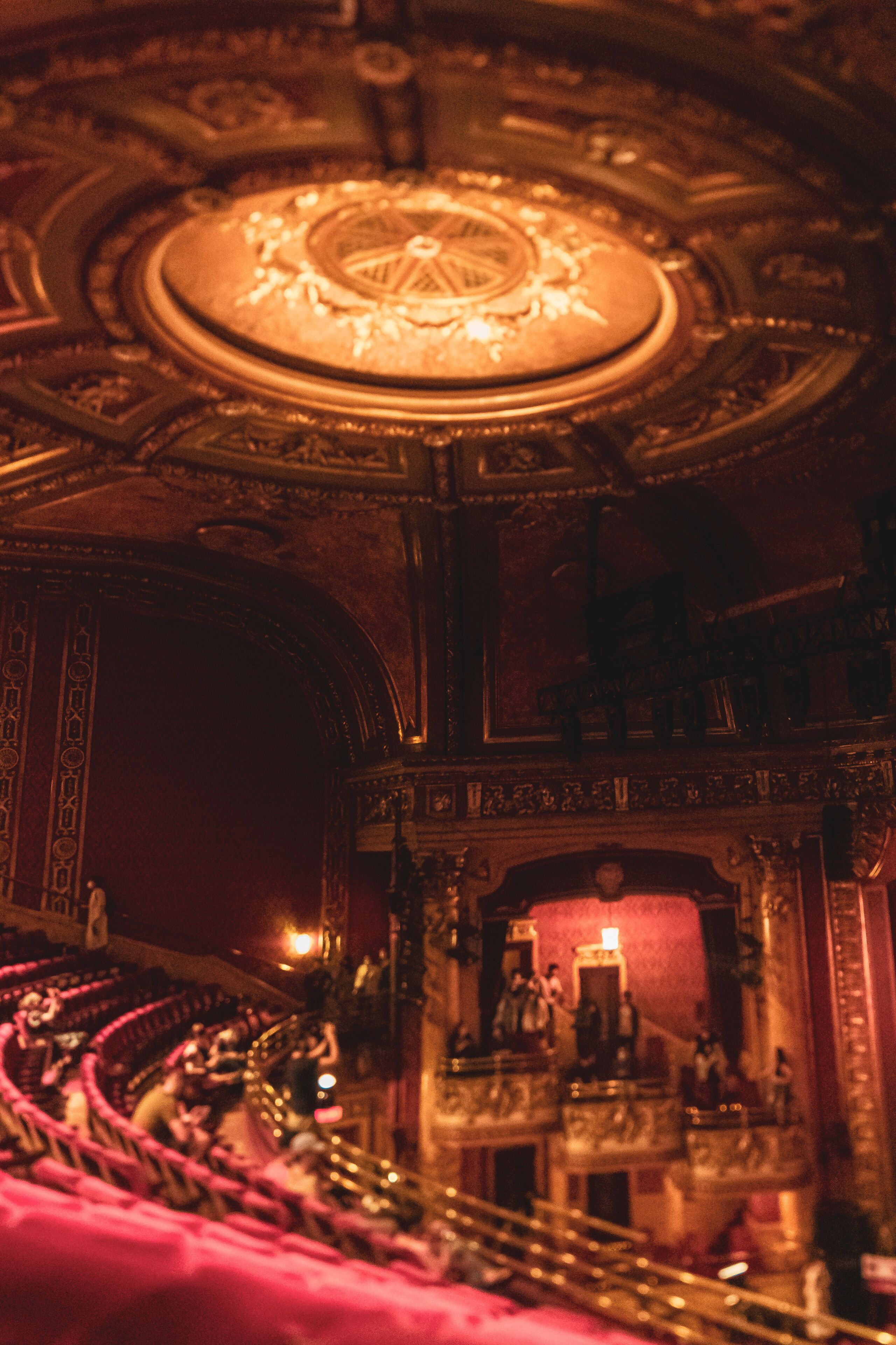 Double decker theatre