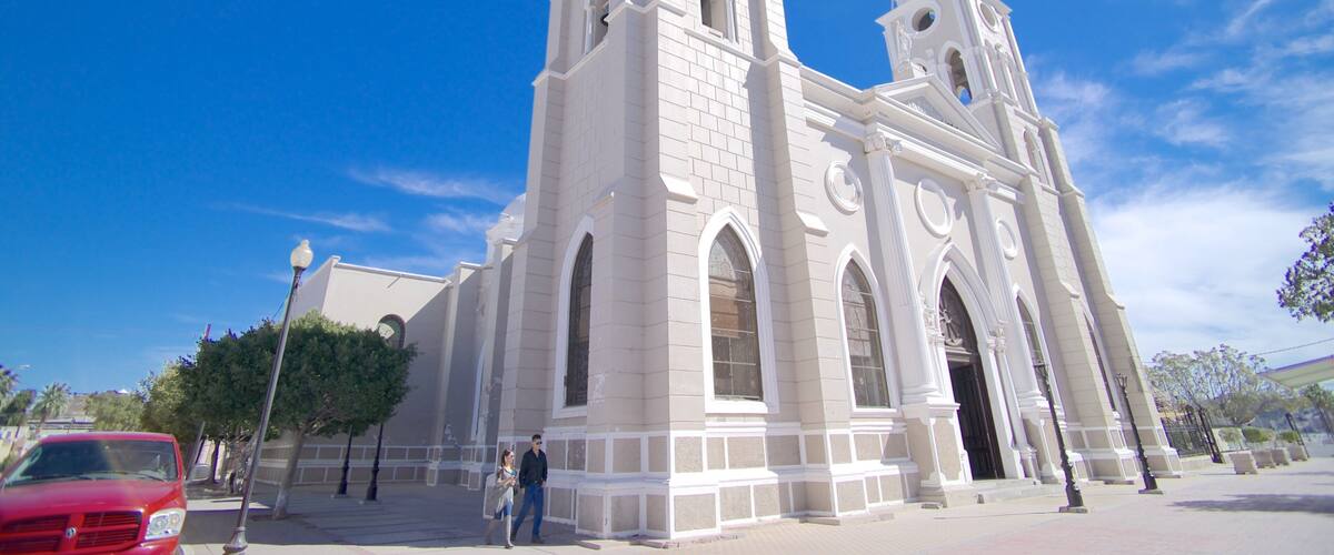 Église de San Fernando qui includes scènes de rue et église ou cathédrale