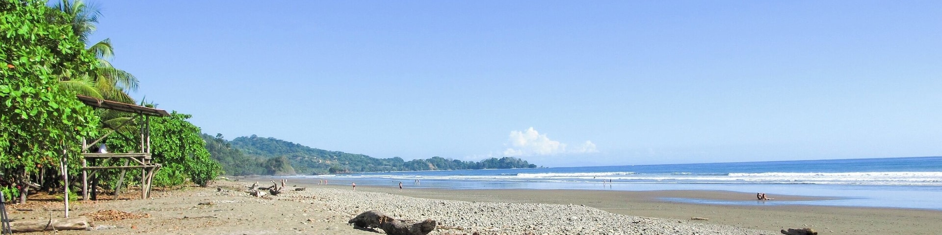 Jungle meets ocean at Playa Dominical.
