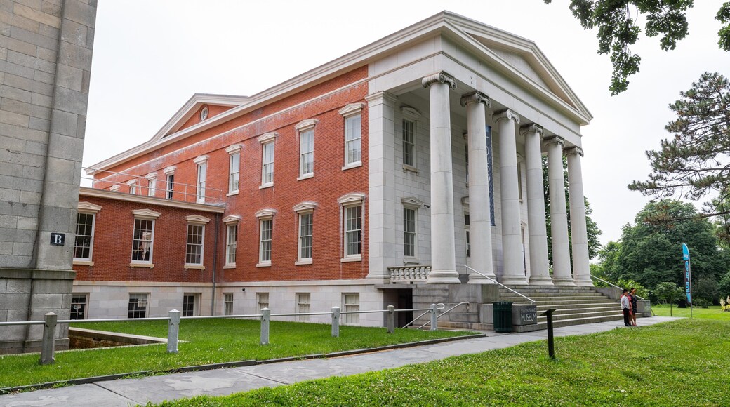 Staten Island Museum featuring heritage architecture