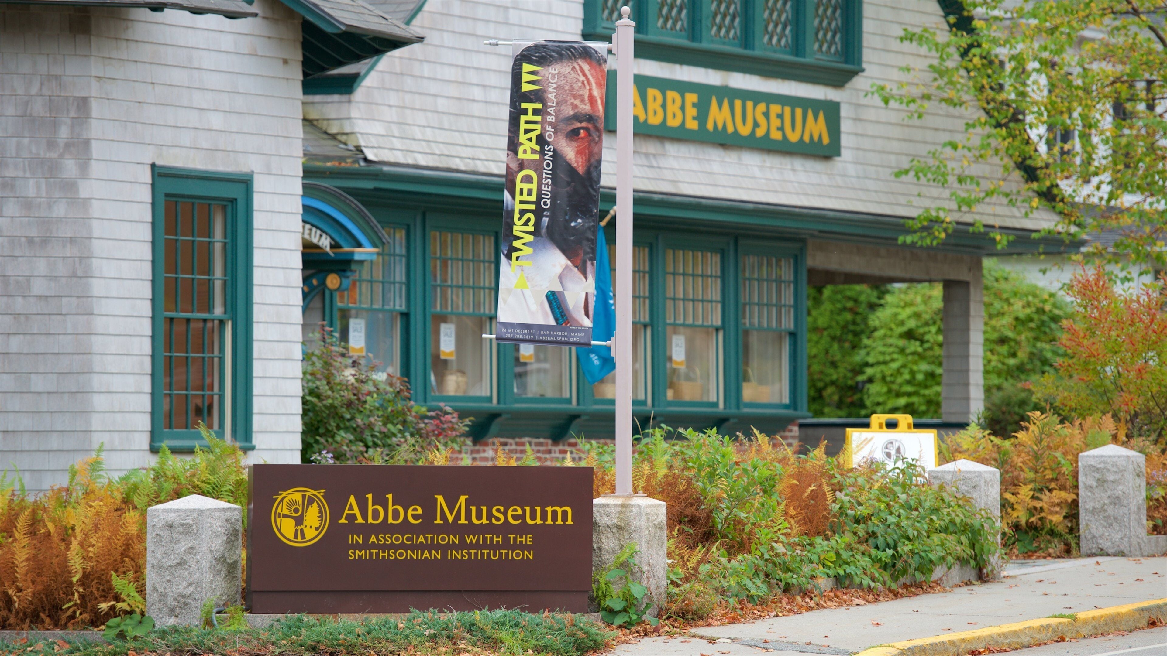 Abbe Museum which includes signage