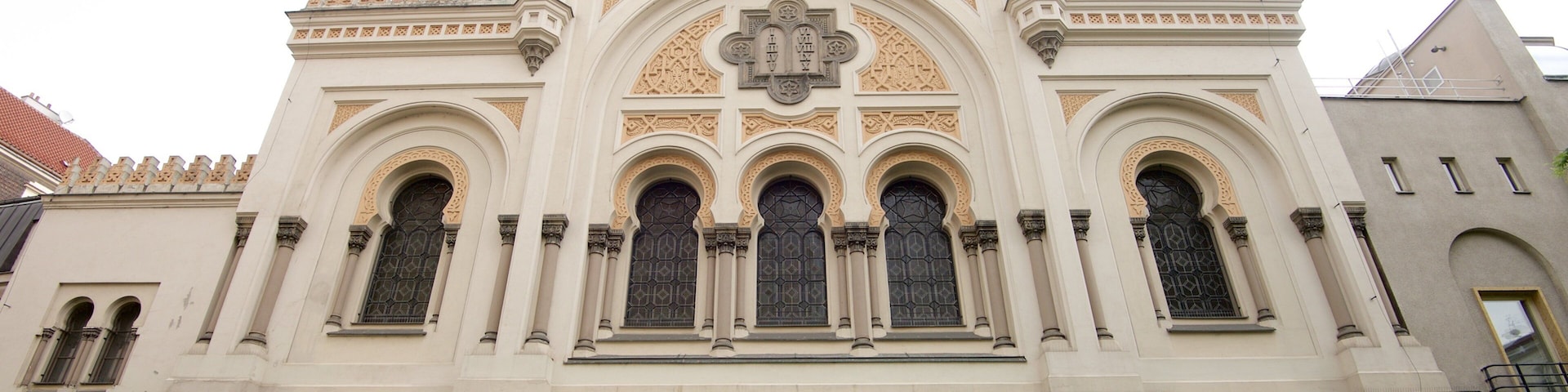 Spanish Synagogue showing heritage architecture