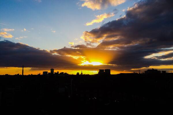 Caption---- Ambre EVENING at Expedia Offices, Angel, London