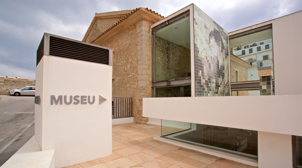 Ibiza Museum of Contemporary Art showing signage