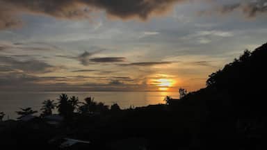 Beautiful Sunset
#sunset #ayalaagan #Philippines