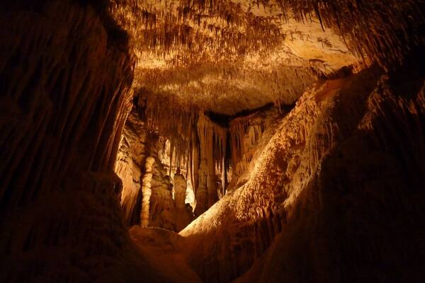Nice easy walking path through the caves.