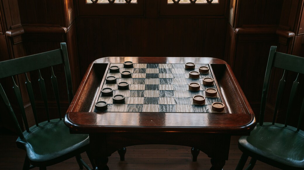 President Lincoln\'s Cottage featuring heritage elements and interior views