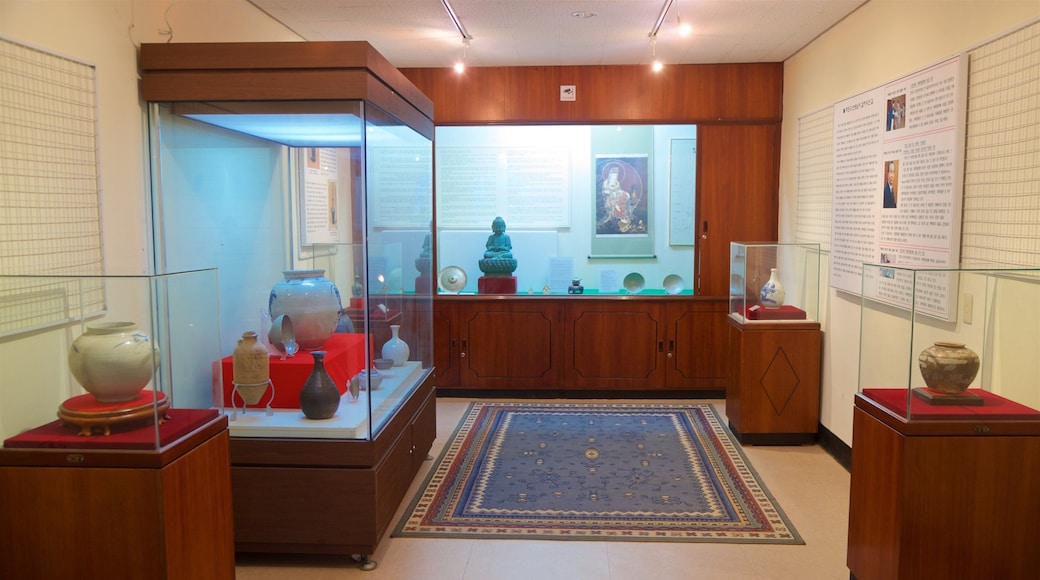 Geoje Museum featuring interior views