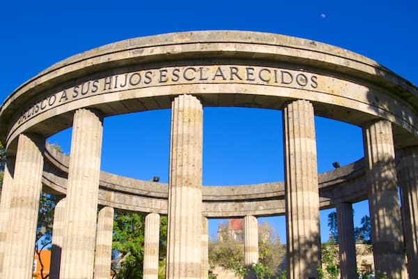 Rotonda de los Hombres Ilustres featuring a memorial and heritage architecture