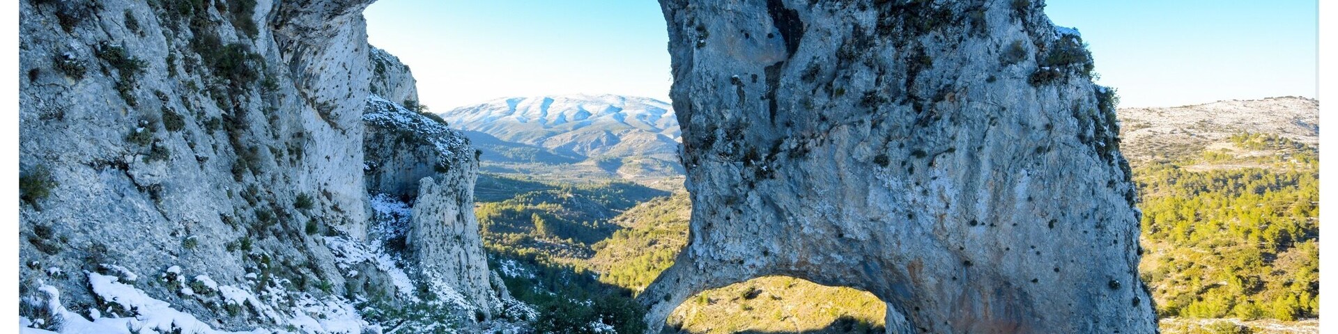The beautiful natural stone 'Els Arcs' this is a moderate walk taking 2-3 hours for the round trip. The pin on the map marks the start of the walk, road CV752 from Tarbena or Castell de Castells. Good road until about 1km to the Arcs when the road turns to a track. This is well sign posted and definitely worth having a look. There's a nice cafe at Parcent for pizza afterwards...