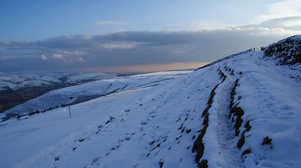 Bridleway approaching Cribden End This goes round below the top of Cribden, and you can only get up to the top from the far side.
