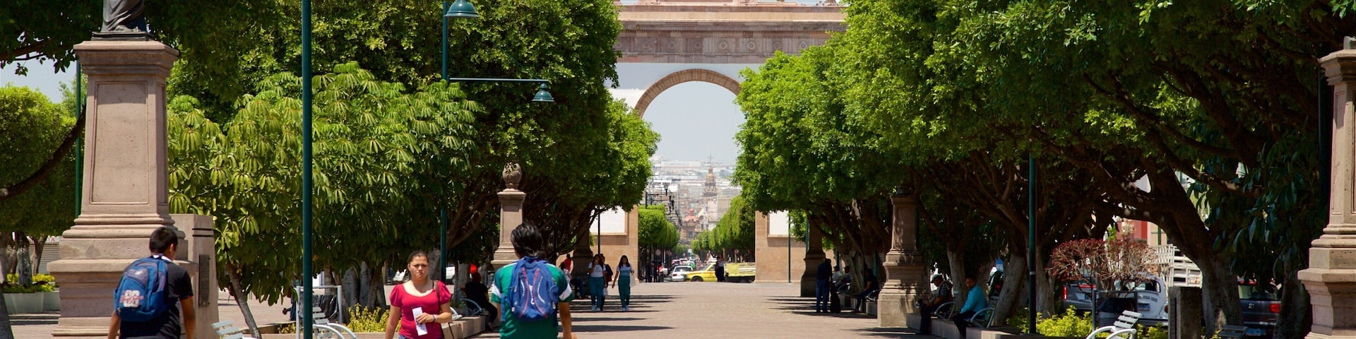 Heroes\' Causeway Arch