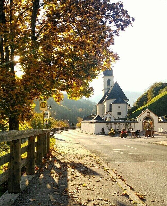 The Church of St. Sebastian in autumn 🍂🍂🍂.
A very beautiful village, one of my favourites. Too bad too little time to explore.
#GreatOutdoors