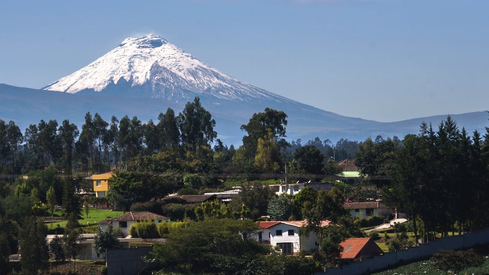 AsĂ te recibe Ecuador al salir del aeropuerto Mariscal Sucre hacia Quito.