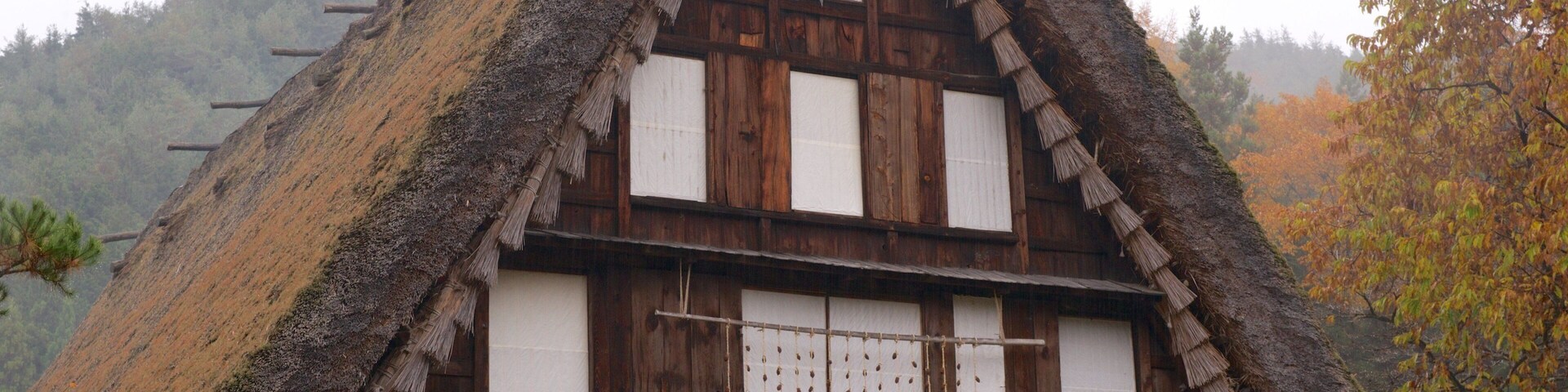 Vila Folclórica Hida Minzoku Mura caracterizando arquitetura de patrimônio