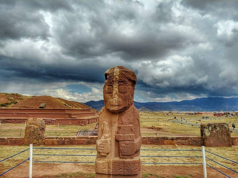 Tiwanaku ruins... #lapaz #bolivia #ruins #ancientruins #tiwanaku #tiahuanaco #instone