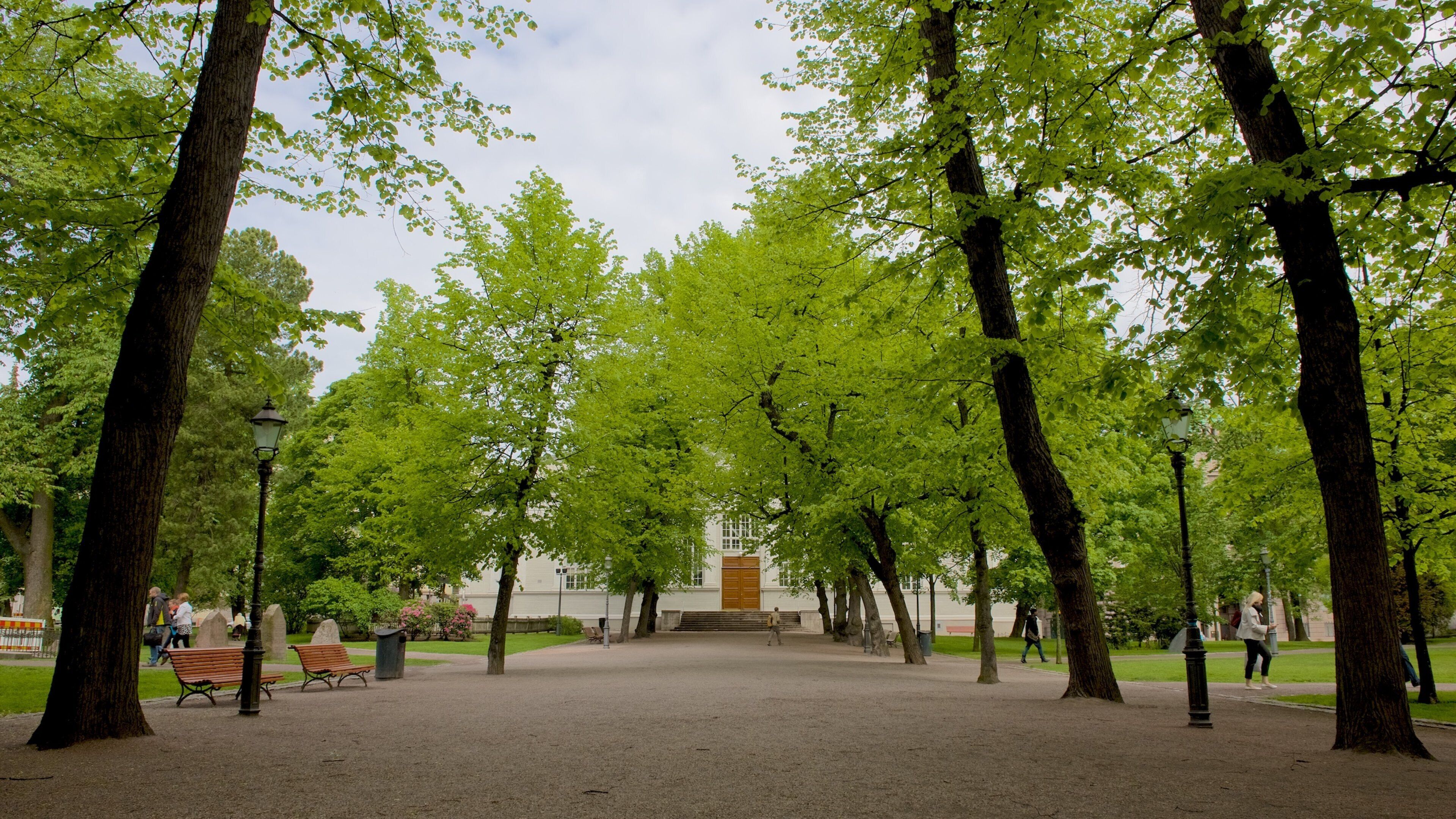 Old Church of Helsinki which includes a garden