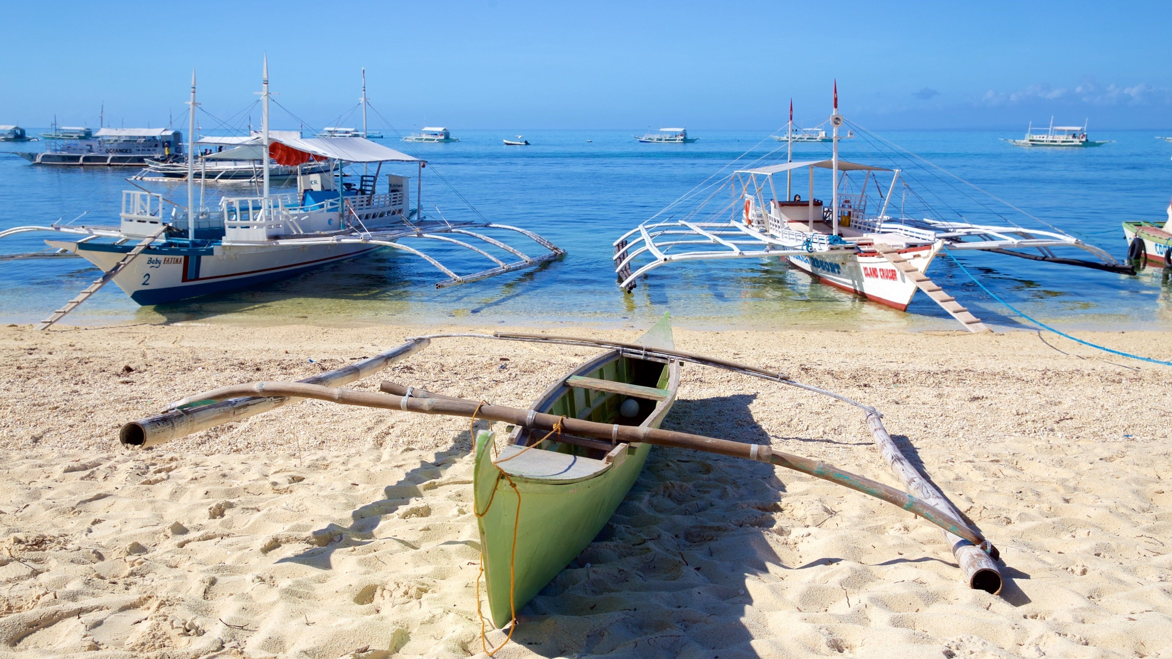邦蒂海灘 呈现出 海灘 和 一般的海岸景觀