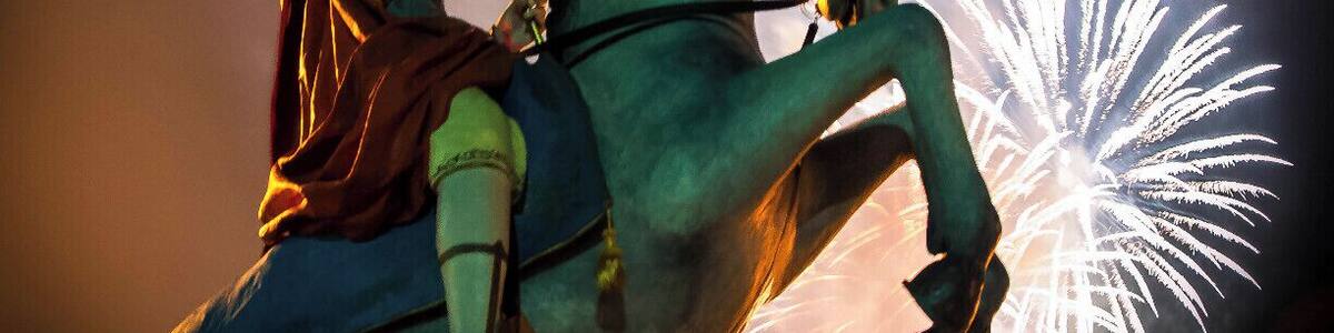 At Ortelle the worship of St. George, who was beheaded in Lydia (Palestine) in 303 AD, is very old. The legend tells that St. George was a great warrior capable of killing a dragon that terrorized the inhabitants of Silene, in Libya. The statue of the saint in the church of Ortelle, portrays him in the act of killing the beast and is one of the most beautiful and majestic existing statues in paper mache.