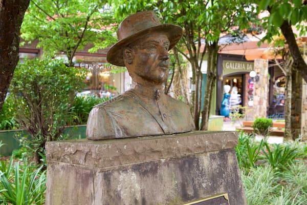 Nicoletti Square どの含み 像あるいは彫刻