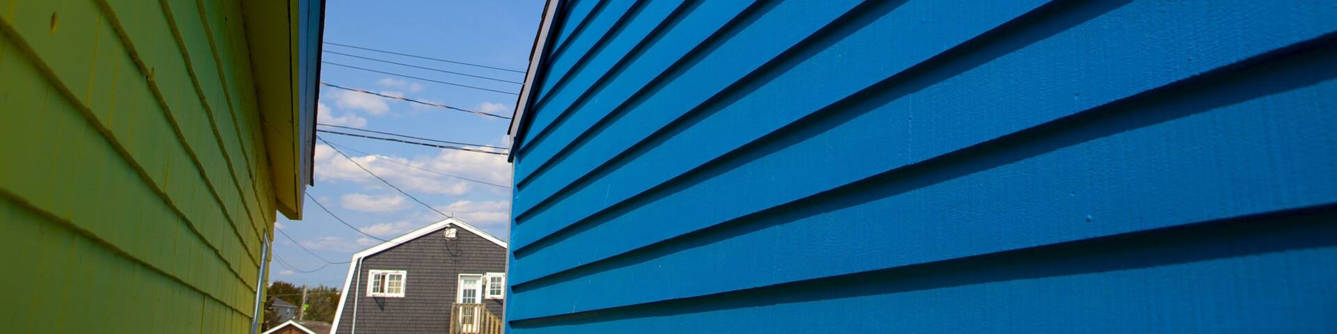 Fisherman\'s Cove showing a house