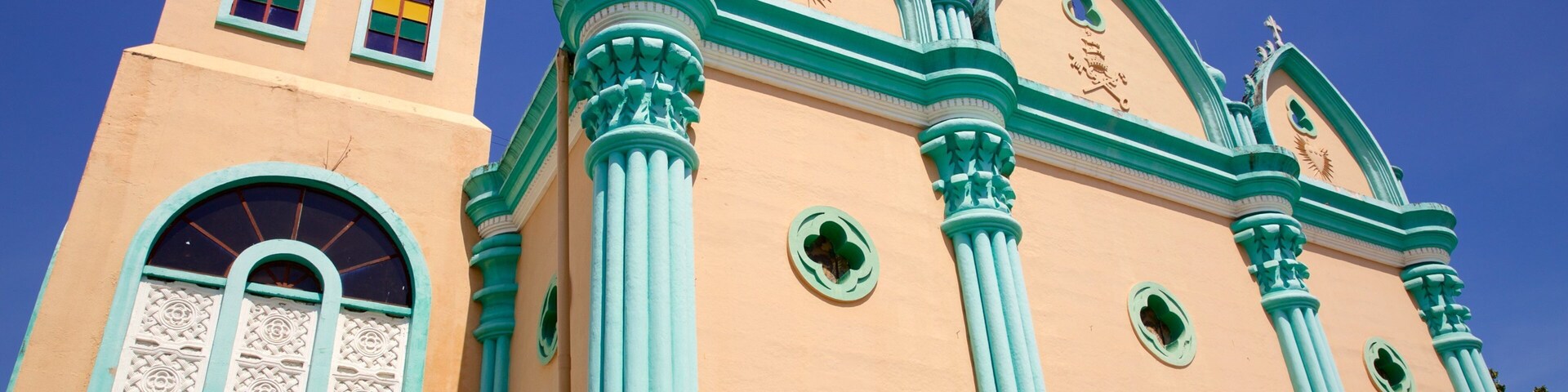 San Roque Chapel featuring religious elements, a church or cathedral and heritage architecture