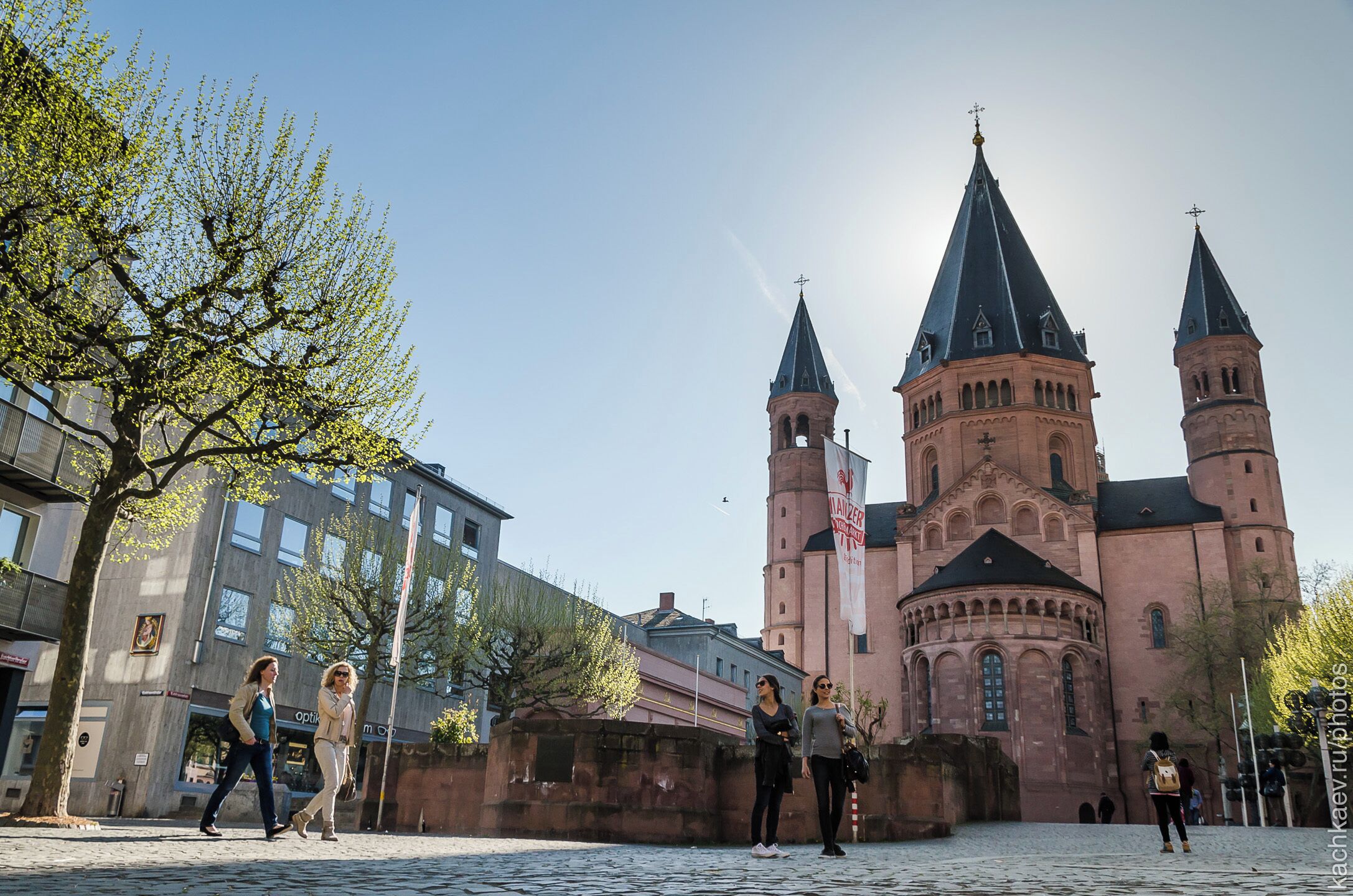 Mainzer Dom as seen from Liebfrauenplatz (2015)