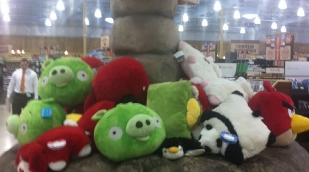 Angry Birds characters on an ancient altar!