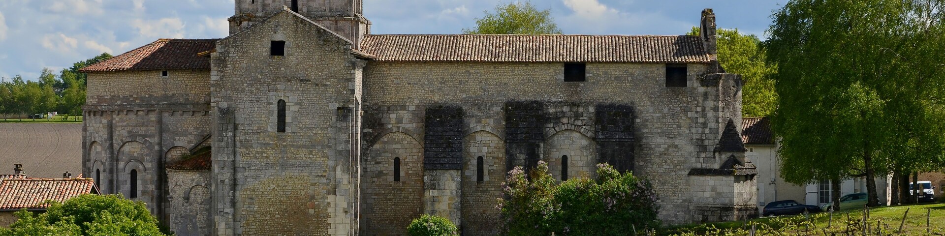 This building is classé au titre des Monuments Historiques. It is indexed in the Base Mérimée, a database of architectural heritage maintained by the French Ministry of Culture, under the references PA00104247 and IA00041399 .