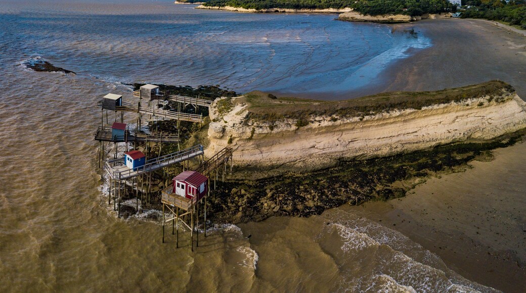 Traditional fisherman wooden hut in the estuary of Gironde, Meschers-sur-Gironde