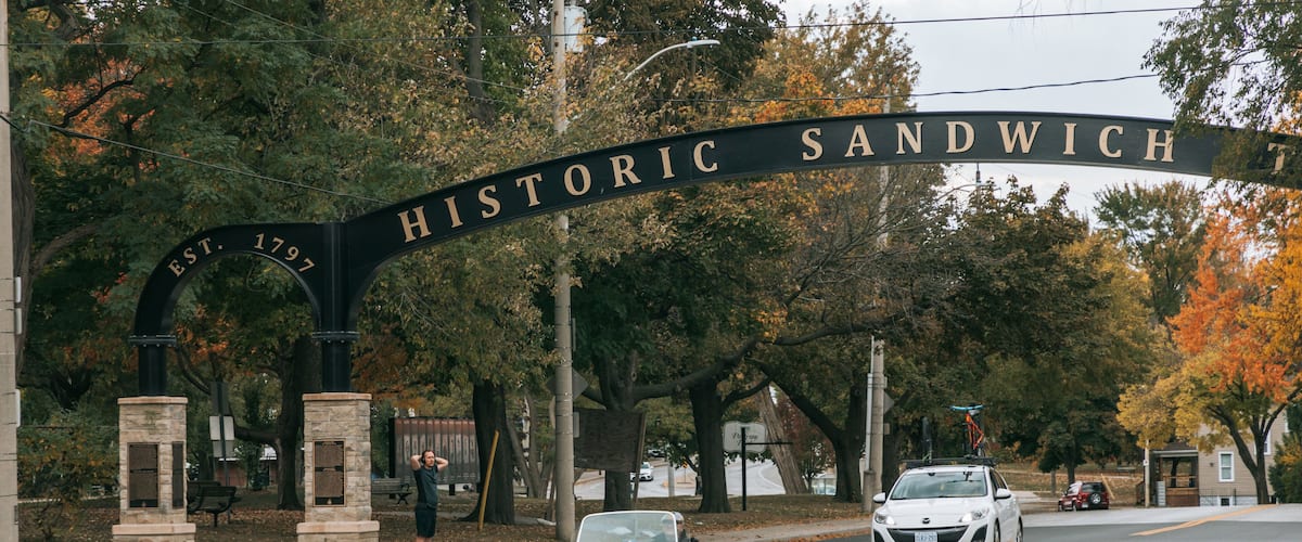 Sandwich Towne showing signage