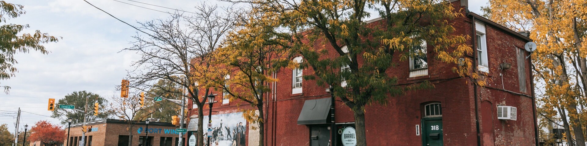 Sandwich Towne which includes a small town or village