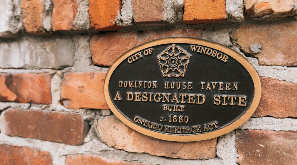 Sandwich Towne which includes heritage elements and signage