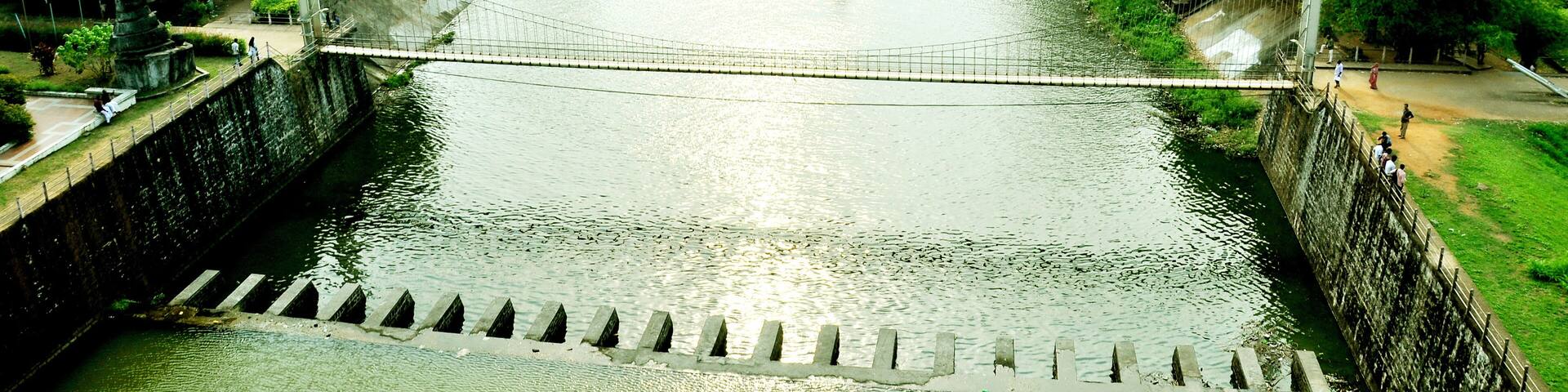 outside malampuzha dam
