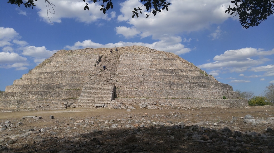Pyramid in Iza mal. Amazing. Super un touristy