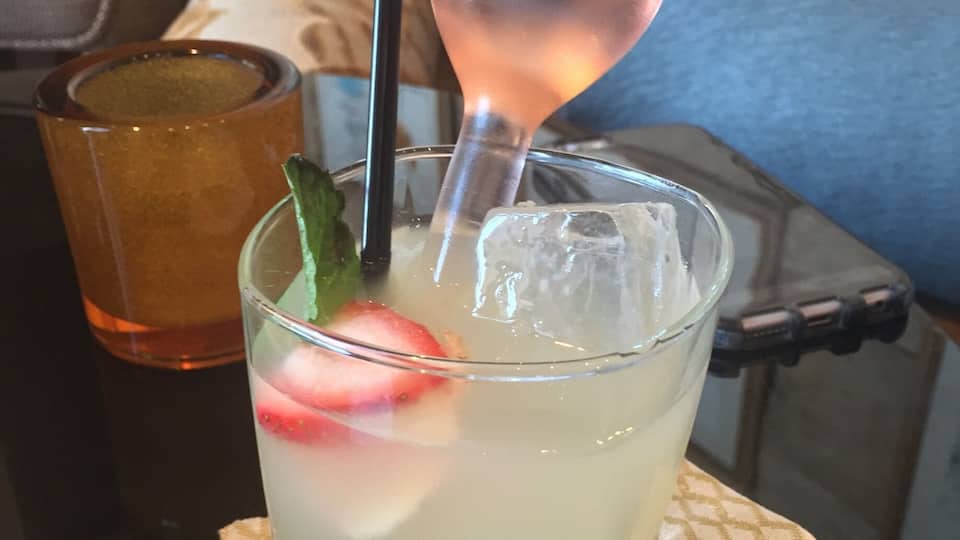 It looks pretty but it's too fruity.