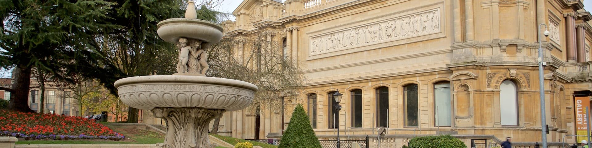 Wolverhampton featuring flowers, heritage architecture and a fountain