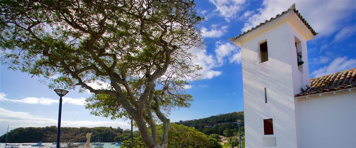 산타나 교회 이 포함 항구 또는 항만 과 일반 해안 전경