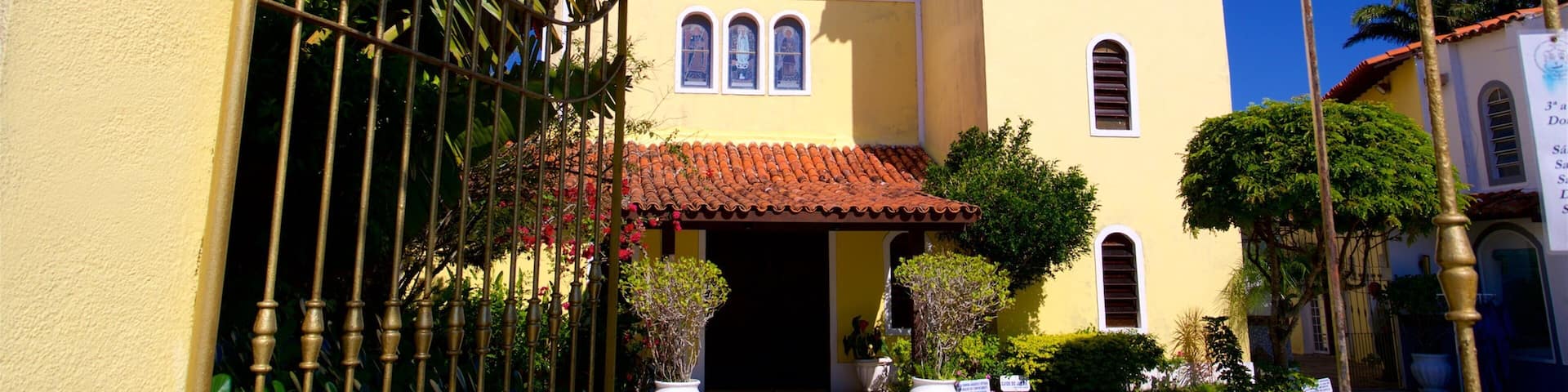 Capela Nossa Senhora Desatadora dos Nos presenterar ett hus
