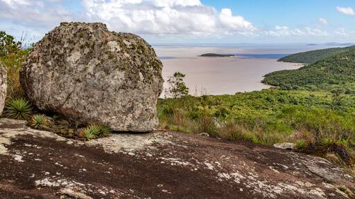 Rocks and vegetation in Itapua State park