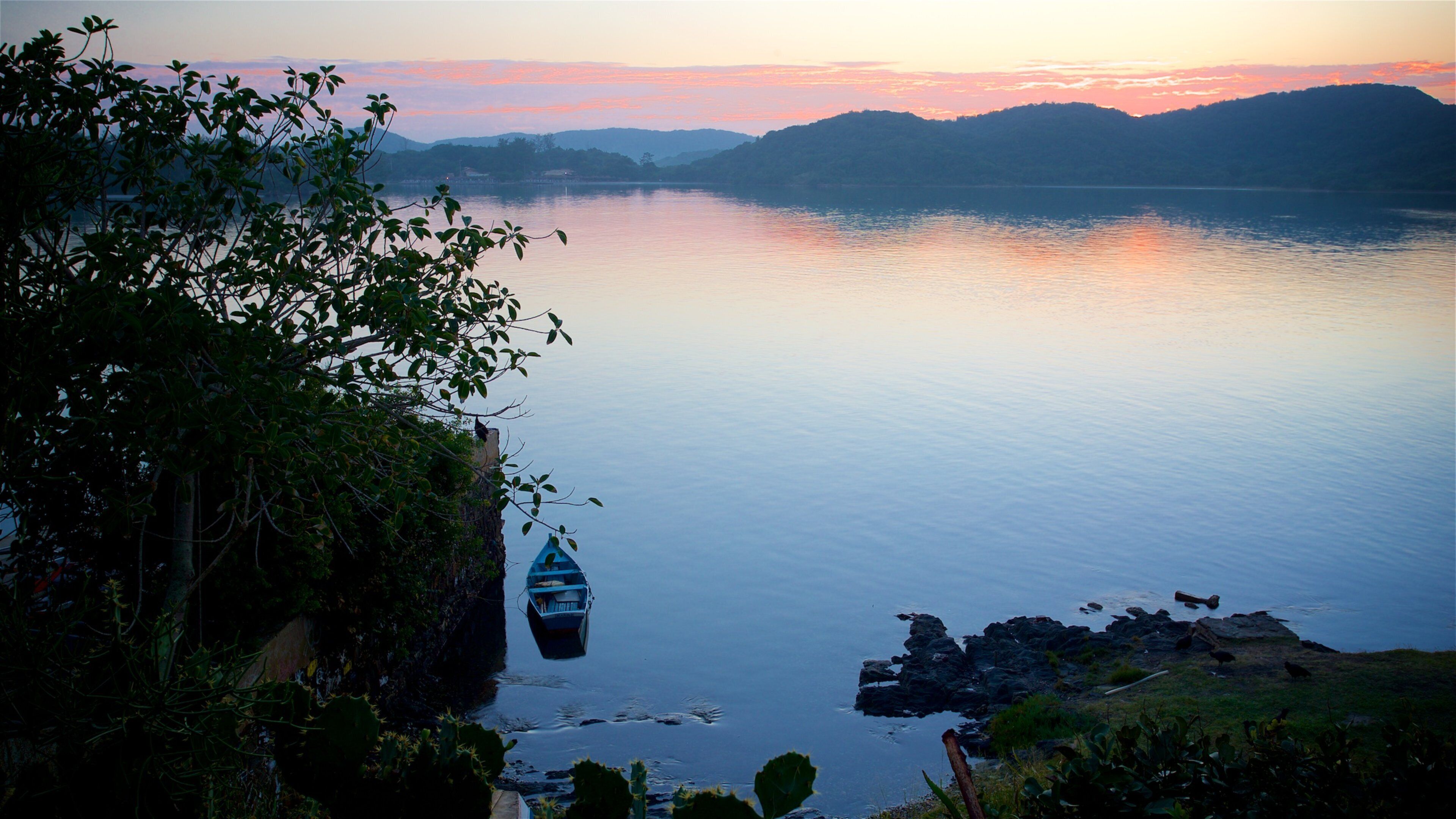 阿普多山 设有 夕陽 和 綜覽海岸風景